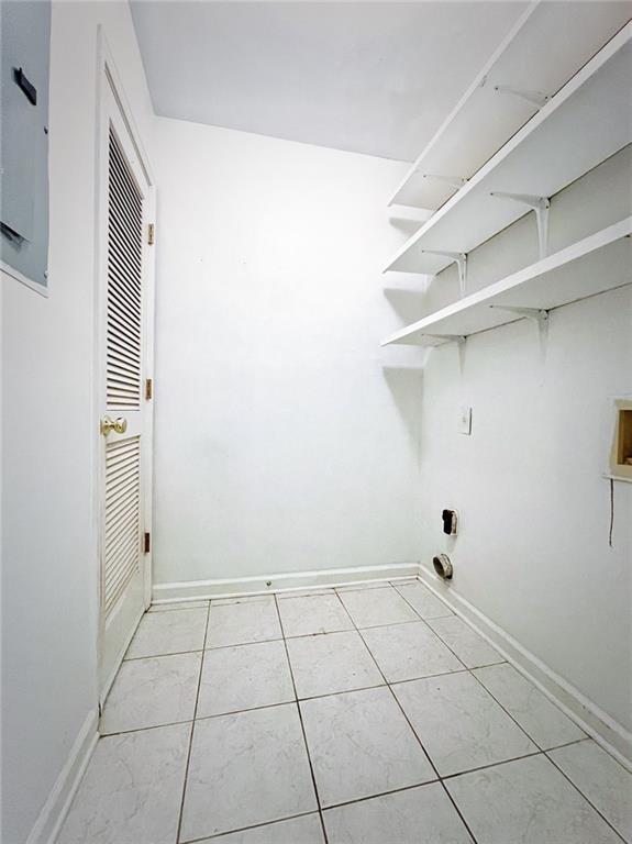 Foto del edificio - 585 Harcourt Pl SE