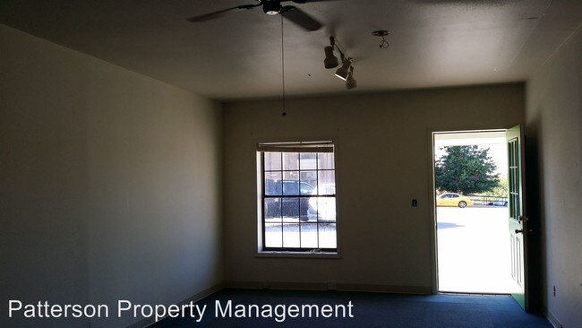 Building Photo - 1 br, 1.5 bath Apartment - 114 The Square