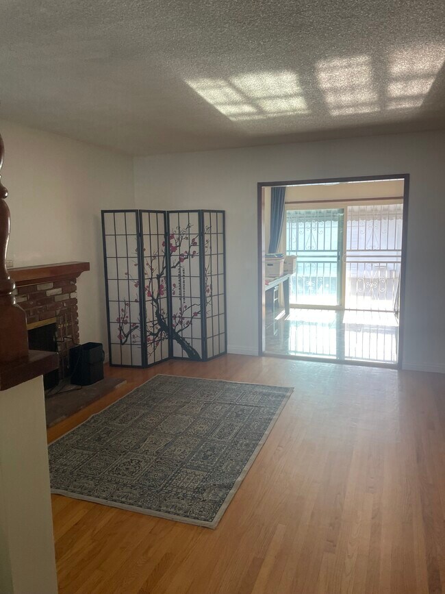 Foto del edificio - 4851 Willmonte Ave