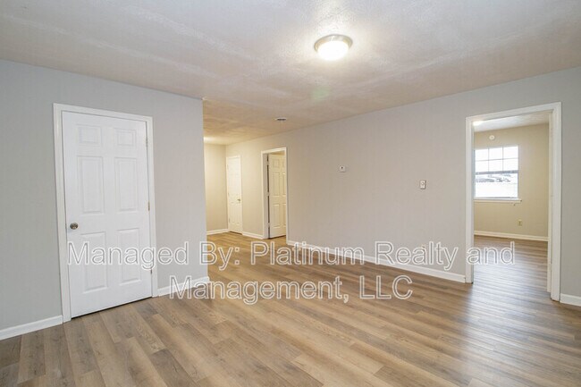 Building Photo - 23-423 Thompsonville Ln