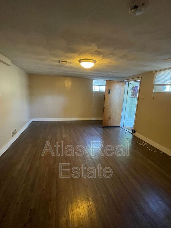 Building Photo - 2650 W 40th Ave