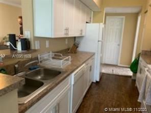 Building Photo - 2 br, 2 bath Condo - 11820 Pines Blvd