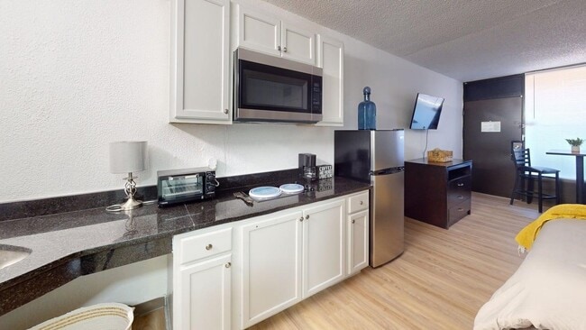 Building Photo - My Home Macon