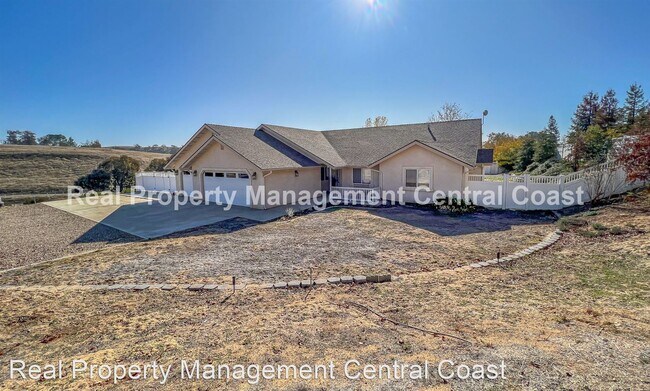 Building Photo - 4 br, 2 bath House - 5640 Silverado Place