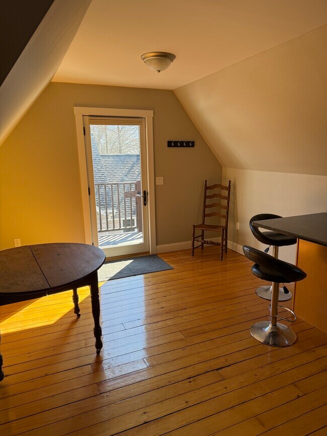 Foto del edificio - 19 Columbus Ave