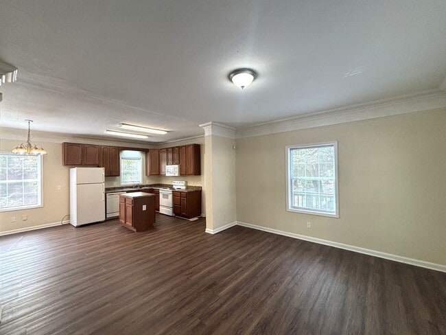 Building Photo - 4br House near Campus, Stadium, Downtown! ...