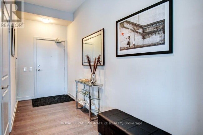 Building Photo - 555 William Graham Dr