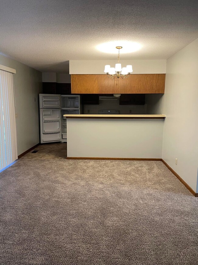 Building Photo - 1415 Hennessey St