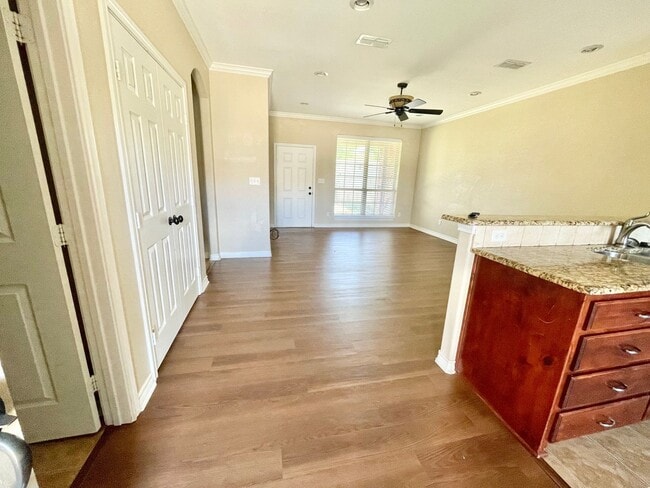 Building Photo - 104 Letha Ct