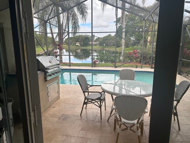 Foto del edificio - 10150 Camelback Ln