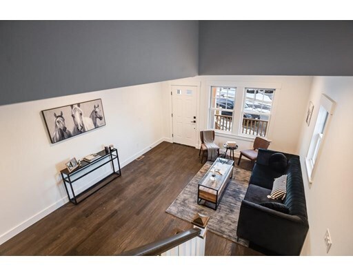 Foto del edificio - 27 Saint Sauveur Ct