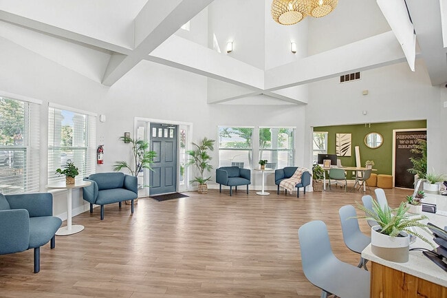 Clubhouse - The Radley