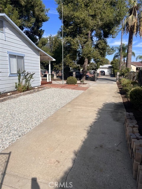 Building Photo - 15810 Cadwell St