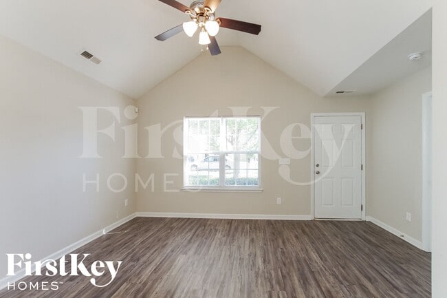 Building Photo - 2445 Anna Garrison Rd