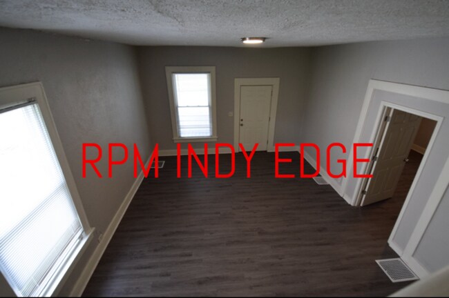 Building Photo - 1/2 Month Free with 1 Year Lease! Spacious...