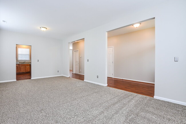 Foto del edificio - 306 Hope Valley Rd