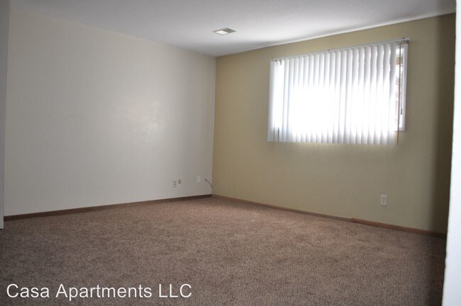 Building Photo - 2102 Clarkview Dr