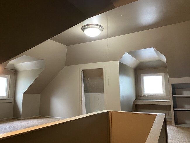 Foto del edificio - 4928 Webster St