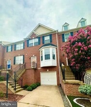 Building Photo - 43122 Forest Edge Square