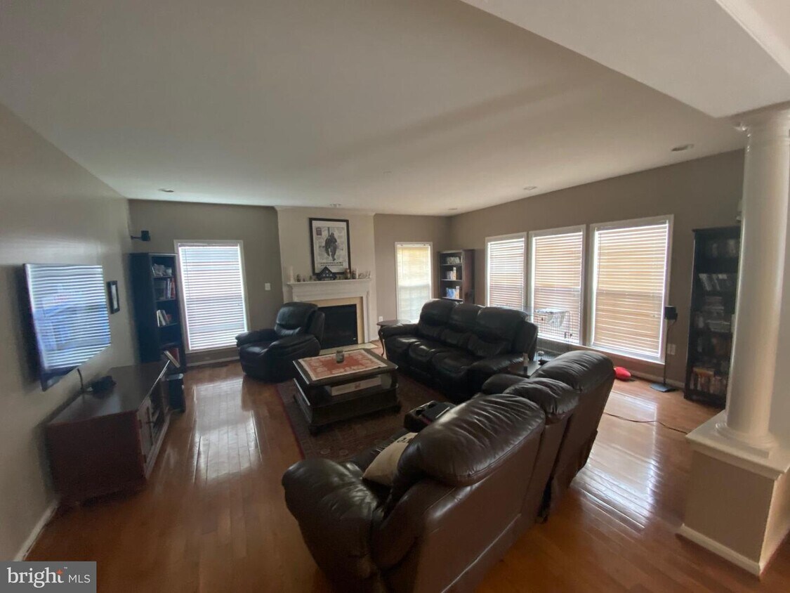 10109 Crashing Thunder Pl, Nokesville, VA 20181 House Rental in