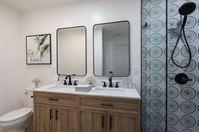 Foto del edificio - 6702 Saranac St