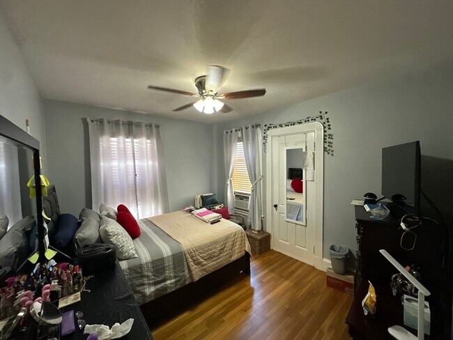 Foto del edificio - 158 Neponset Ave