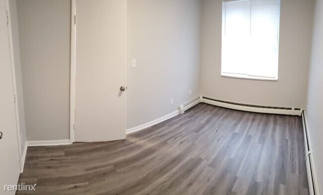 Building Photo - 2 br, 1 bath Apartment - 603-613 Forest Ave