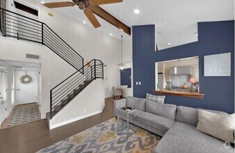 Building Photo - 4404 Travis Country Cir