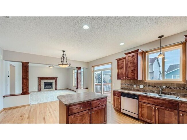 Foto del edificio - 7662 147 Ln NW