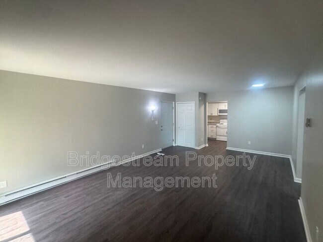 Foto del edificio - 481 N Broadway St