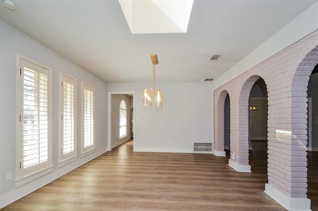 Building Photo - 2505 Westridge Dr
