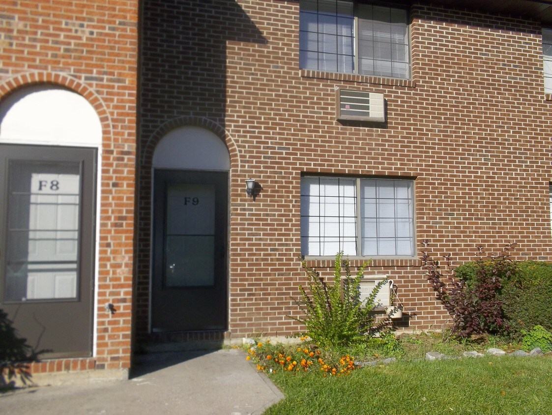 100 Mark Ln, Waterbury, CT 06704 Townhome Rentals in Waterbury CT