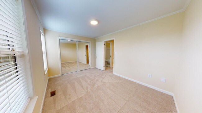 Foto del edificio - 15326 Gatehouse Terrace