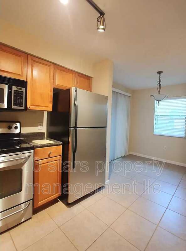 Foto del edificio - 10155 Sailwinds Blvd S
