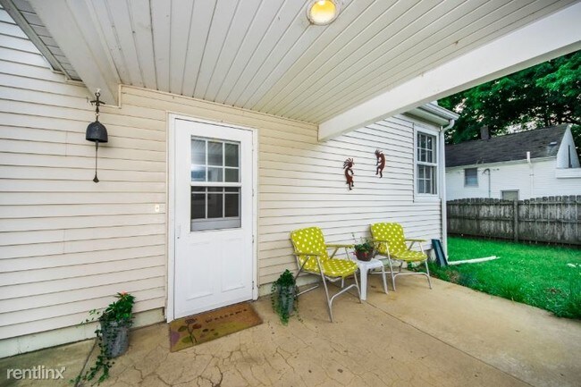 Building Photo - 2 br, 2 bath House - 102 W Sunny Ln