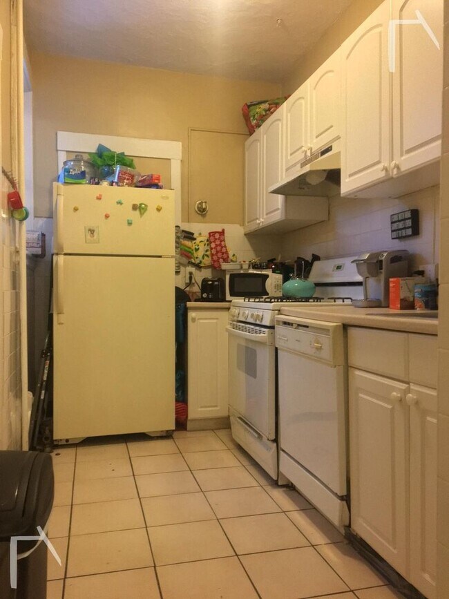 Foto del edificio - Charming 3 Bedroom-No Broker Fee