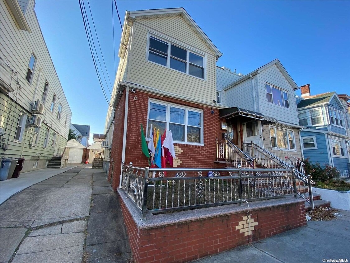 Primary Photo - 101-56 104th St