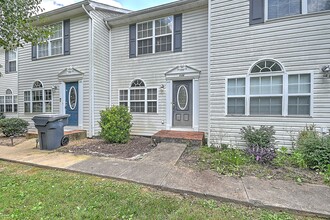 Building Photo - 132 Amanda Ln