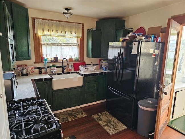 Photo - 1820 N Bush St House