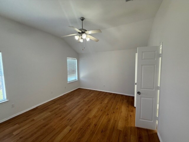 Foto del edificio - 3912 Silver Springs Dr