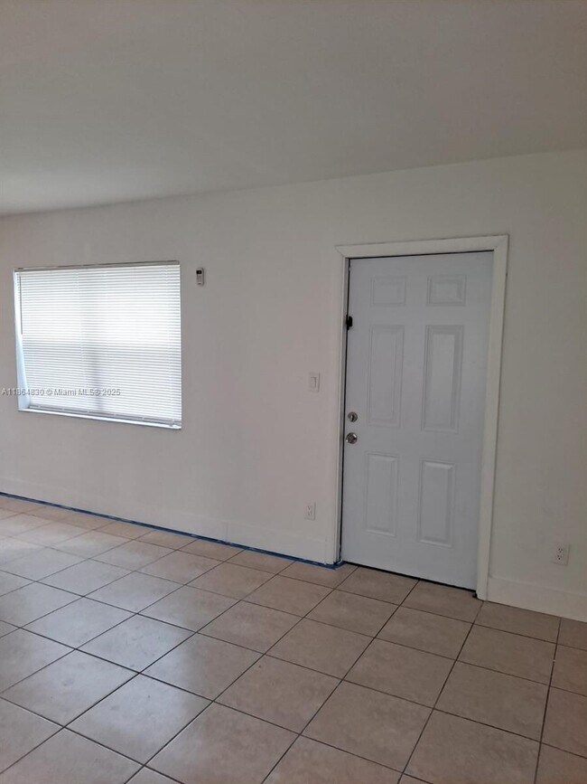 Foto del edificio - 6416 SW 19th St