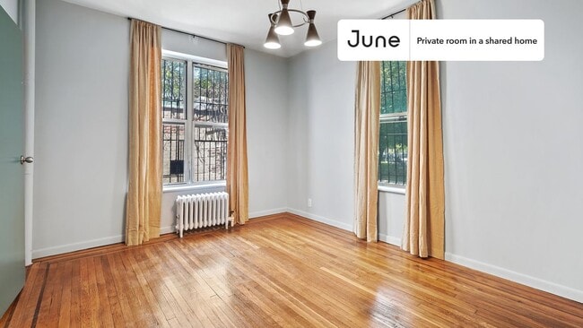 Private bedroom in 4 bed/1 bath Home - Private bedroom in 4 bed/1 bath Home