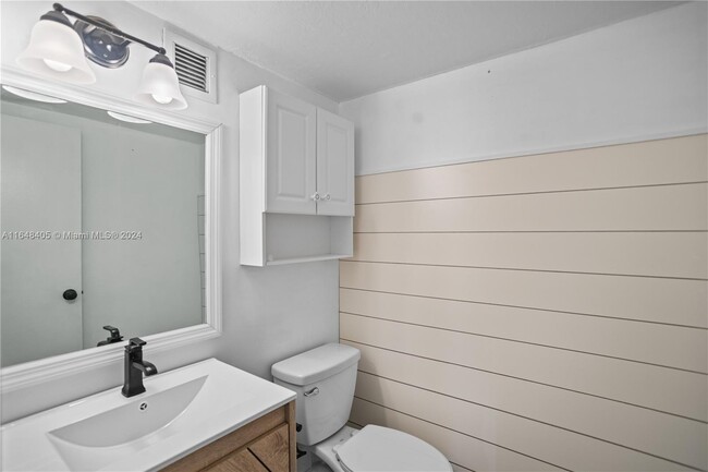 Foto del edificio - 2101 Atlantic Shores Blvd