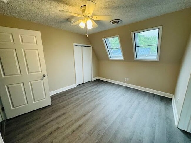 Foto del edificio - 363 Mansion Ave