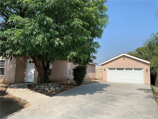 Foto principal - 5548 N Lark Ellen Ave