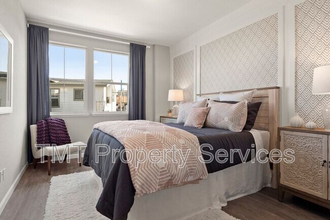 Foto del edificio - 4441 Rhone Walk