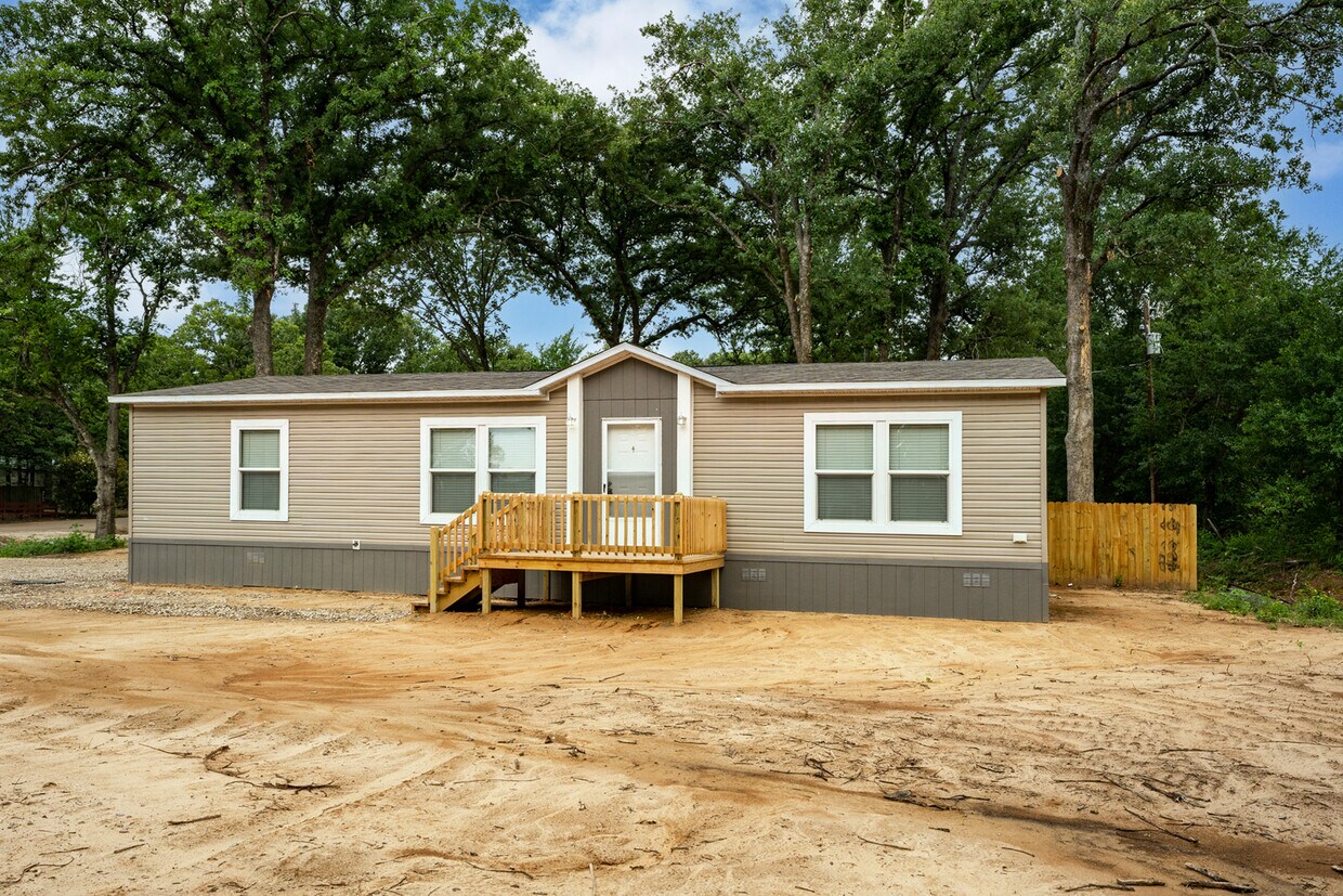 204 Wild Flower Dr, Gun Barrel City, TX 75156 House for Rent in Gun