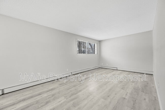 Building Photo - 9740-9782 82 Ave NW