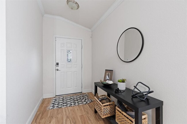 Building Photo - 208 Banner Ave