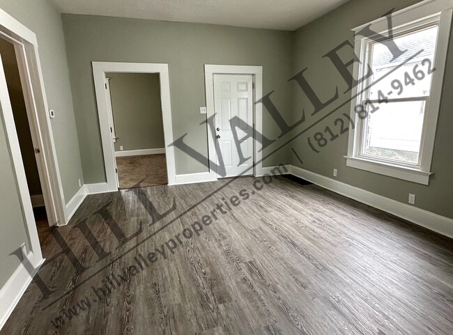 Building Photo - Spacious Three Bedroom Home
